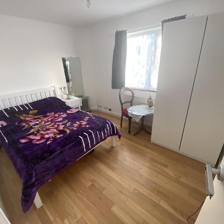 إدجوير Art Double Bed Room المظهر الخارجي الصورة