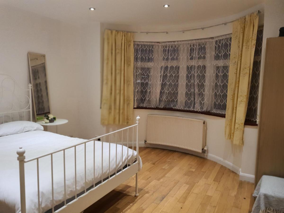 إدجوير Art Double Bed Room المظهر الخارجي الصورة
